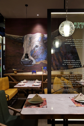 牛排餐廳裝飾布局圖,牛排餐廳空間設計效果圖