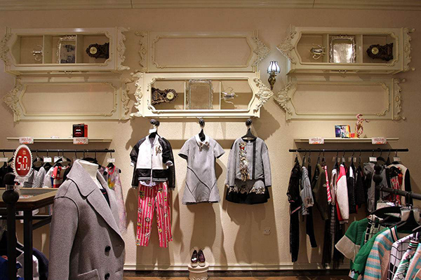 <a href=http://www.bodalipin.cn/pictrue/fzd target=_blank class=infotextkey>服裝店裝修效果圖</a>片