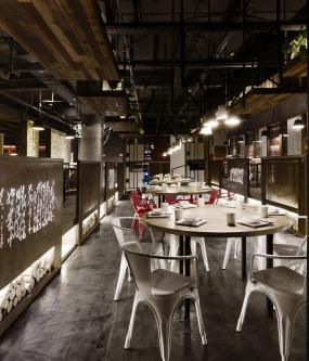 湘菜飯店室內隔斷裝修效果圖片