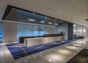 現代辦公室室內前臺裝修圖
