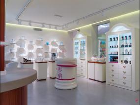 大型商場化妝品店裝修設計效果圖
