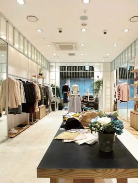 精品女服裝店門面裝修設計圖片大全
