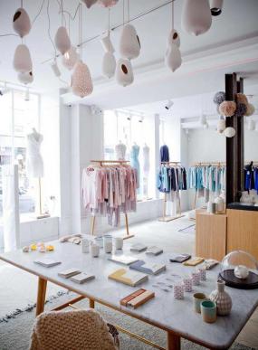 現代女服裝店室內吸頂燈裝修效果圖片