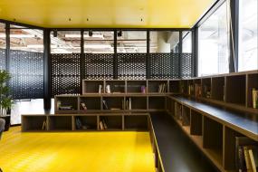 現代風格辦公室布局圖