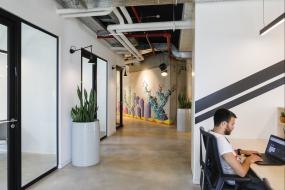 互聯網公司辦公室室內裝飾設計圖片