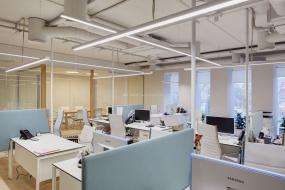 服裝公司辦公室最新室內裝修實景圖