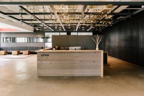 最新化工企業公司前臺裝飾實景圖