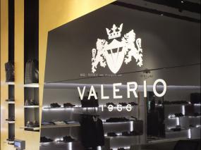 最新鞋帽店展柜設計裝修圖片