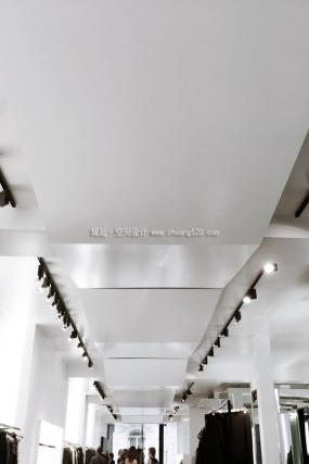 中型女裝店裝修設(shè)計效果圖