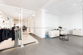 女裝專賣店設(shè)計(jì)裝修效果圖片大全