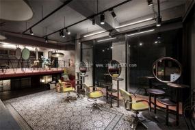 最新個性風格理發店設計裝飾效果圖片