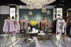 外貿服裝店設計效果圖片