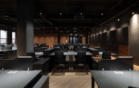 裝修現代工業風辦公區